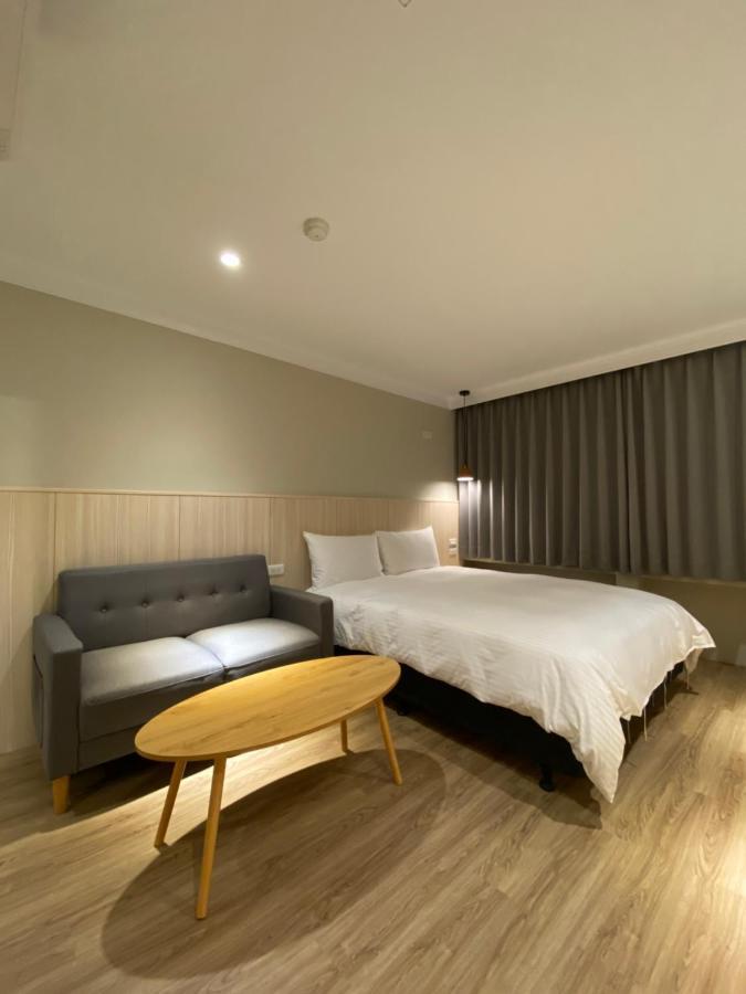 Yoshi Hotel Tainan Esterno foto