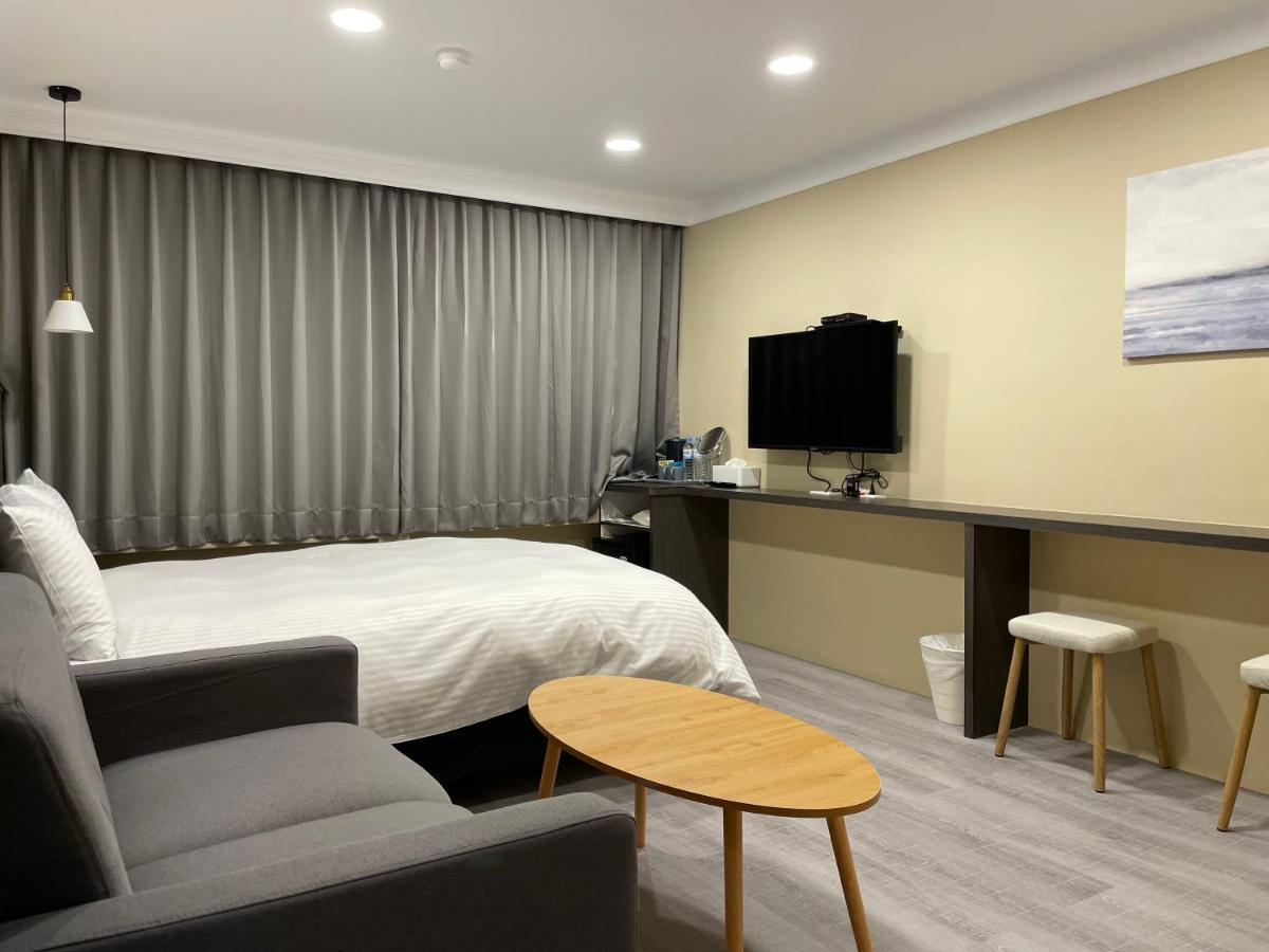 Yoshi Hotel Tainan Esterno foto