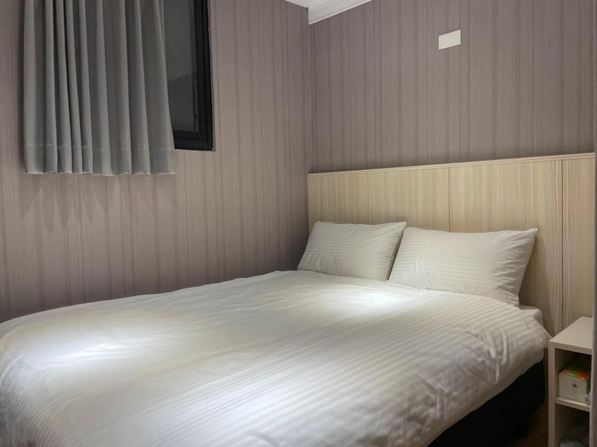 Yoshi Hotel Tainan Esterno foto