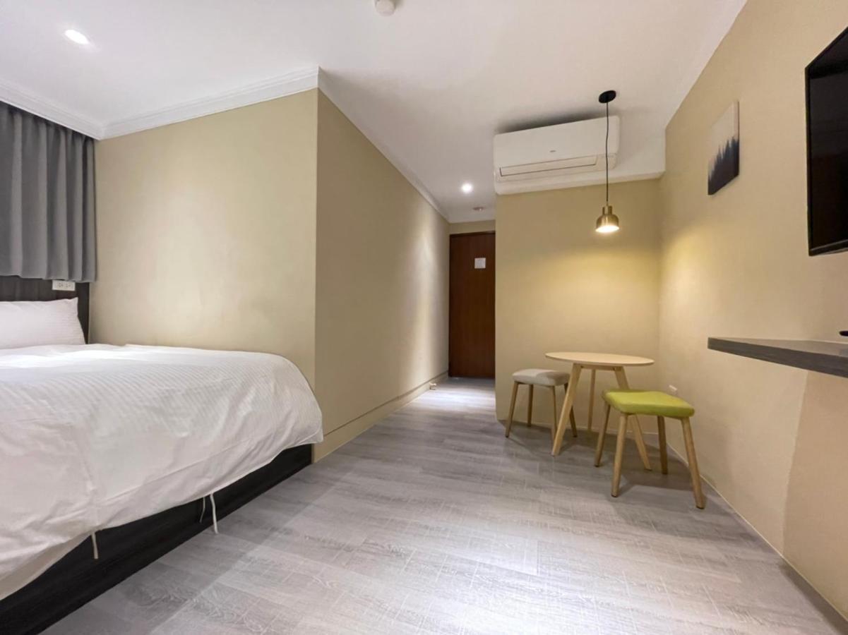 Yoshi Hotel Tainan Esterno foto