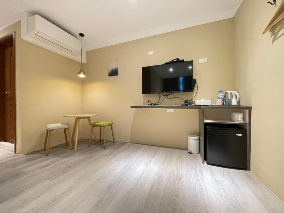 Yoshi Hotel Tainan Esterno foto