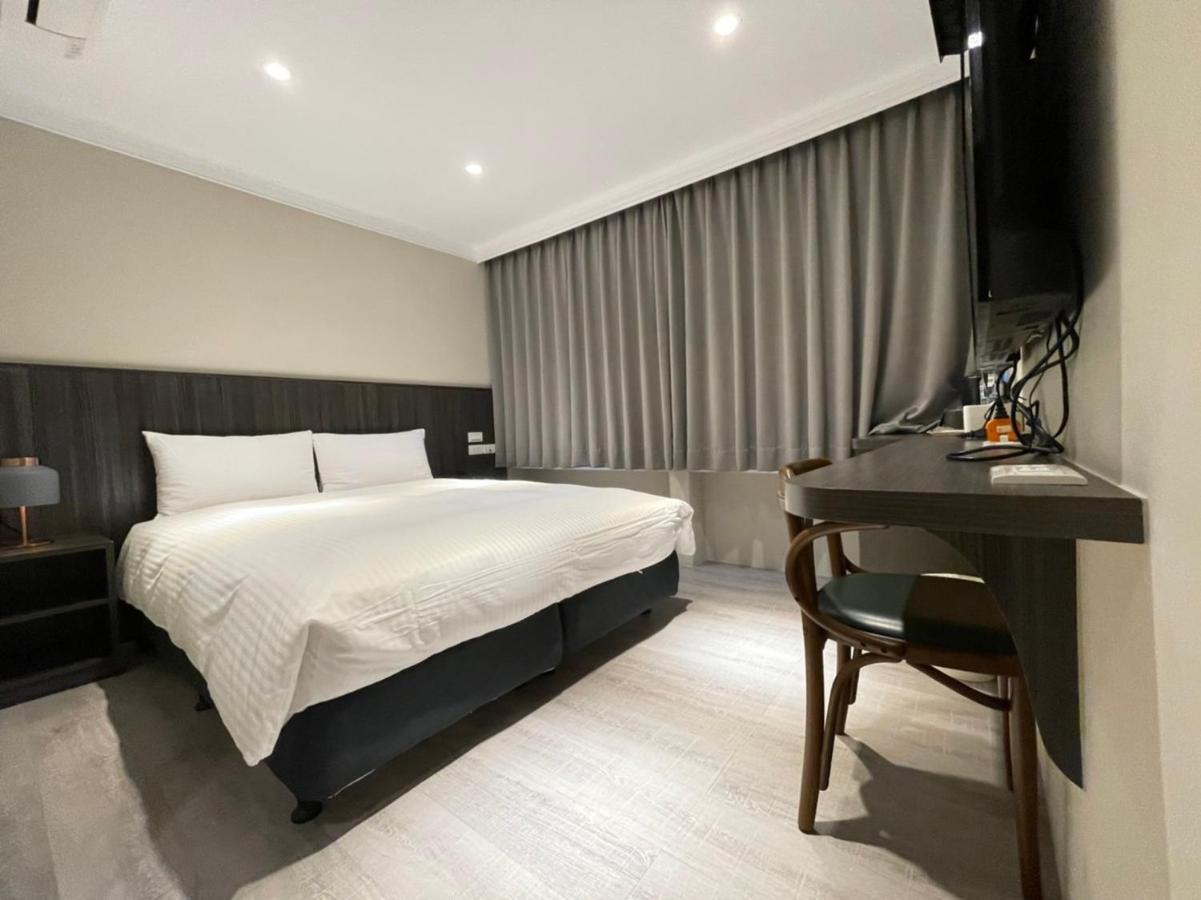 Yoshi Hotel Tainan Esterno foto